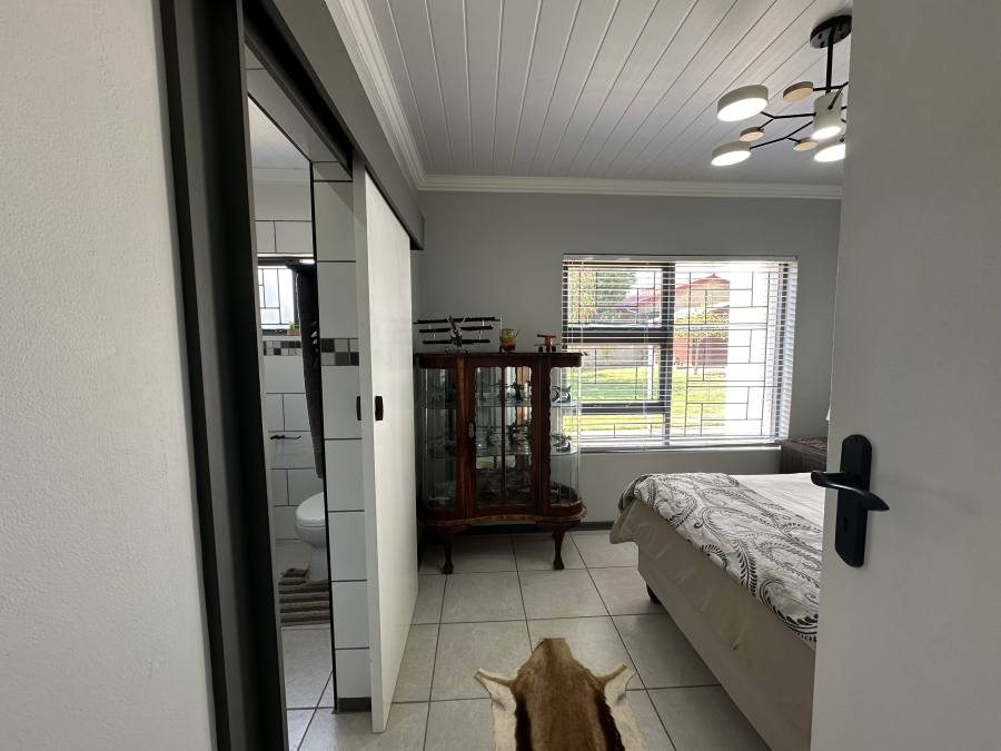 4 Bedroom Property for Sale in Bayview Western Cape